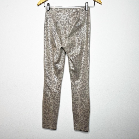 MOTHER Seamless Animal Print Looker Ankle Pants in Running With A Sweet talker - Picture 8 of 12